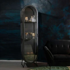 Vitrinekast Ovaal Zwart Staal 18 Vitrinekast Ovaal Zwart Staal -WOOOD Verkoopwinkel dutchbone oval ovale vitrine zwart metaal 02