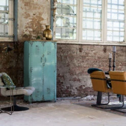 Lockerkast Vintage Blauw -WOOOD Verkoopwinkel dutchbone rusty hoge blauwe metalen lockerkast 08