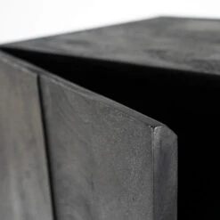 Zwarte Wandkast Mangohout -WOOOD Verkoopwinkel eleonora maya zwarte wandkast mangohout 03