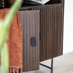 Houten Boekenkast Met Latjes -WOOOD Verkoopwinkel eleonora remi houten boekenkast met latjes 01 1