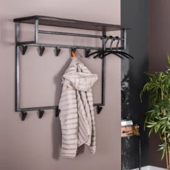 WOOOD Verkoopwinkel -WOOOD Verkoopwinkel grote kapstok industrieel zwart yucon santa 04