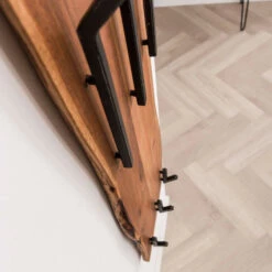 Houten Boomstamkapstok Verticaal -WOOOD Verkoopwinkel houten boomstamkapstok poca santa 04 1