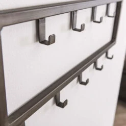 Metalen Kapstok Met Veel Haken -WOOOD Verkoopwinkel industriele wandkapstok metaal industry santa 02 1