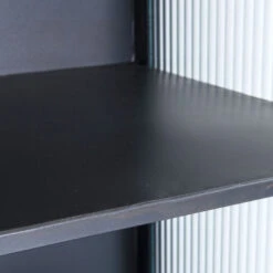 Hoge Wandkast Met Ribbelglas -WOOOD Verkoopwinkel kare design gomera hoge wandkast zwart 03