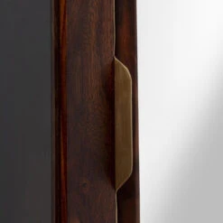 Smalle Vitrinekast Sheeshamhout 18 Smalle Vitrinekast Sheeshamhout -WOOOD Verkoopwinkel kare design ravello smalle vitrinekast sheeshamhout 11