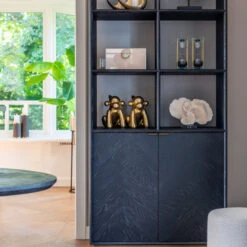 Zwarte Vakkenkast Met Visgraat -WOOOD Verkoopwinkel richmond interiors blackbone zwarte vakkenkast met visgraat 010