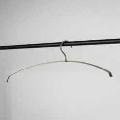 Kledinghanger Van Staal Set 5 St. -WOOOD Verkoopwinkel spinder design silver kledinghang van staal 03 1