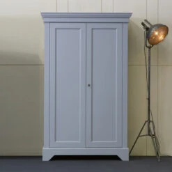 WOOOD Brocante Kast Grenen -WOOOD Verkoopwinkel woood isabel brocante kast in grenen 05